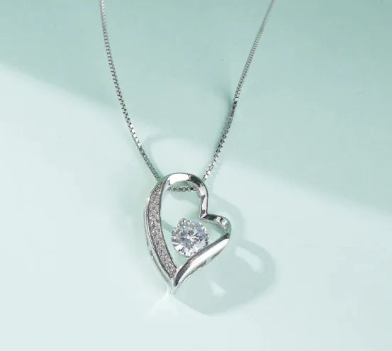 Hollow Heart Zircon Necklace Light Luxury